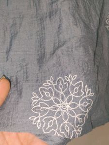 Grey short Kurta with embroidery 🤍