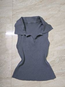 grey Sleeveless Collared Ribbed Knit Top