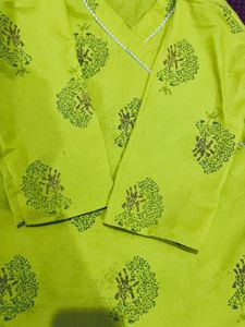 Vibrant Green Printed short kurti 🌿