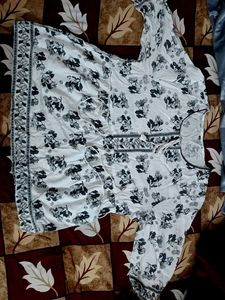Floral Print Black And White Short Kurti ❤️
