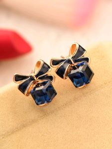 Cubic Bow Earing..