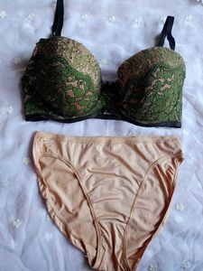 Lace Trimmed Padded Bra