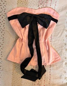 babyPink corset w black ribbon🎀🖤