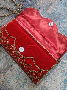 a hand clutch