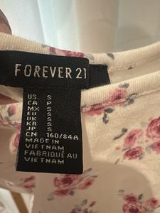 FOREVER 21 Cute Rose Print Fit &amp; Flare Dress
