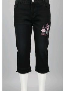 Girls Black Capris