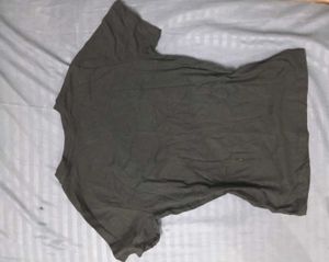 H&amp;M Black T-Shirt