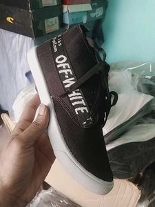 NEW NO USED SNEAKERS SHOES FOR MEN.