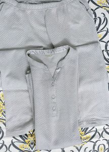 Kanvin checked Mandarin Collar kurti With Py