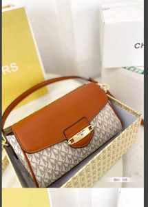 Micheal kors slingbags