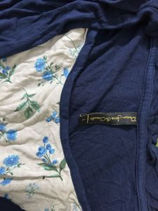 𝜗ৎNavy Blue Fitted Floral Cardigan Top