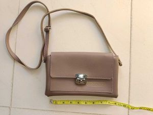 🆕 JIMMYCHOO Sling Bag With 4 Pockets