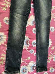 Straight Jeans