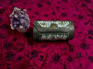 Jodhpuri Trending Clutch