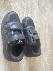 Original Puma Black Shoes (Hardly wore)