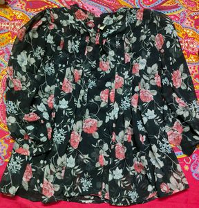 Elegant Black Floral Top for Women 🌹