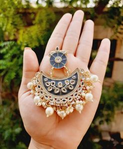 Kundan and Pearl Beauties in Grey 👌👌