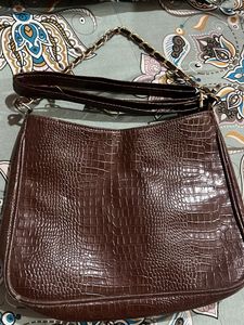 Chic Embossed Crocodile Hobo Bag