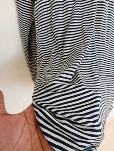 Striped V-Neck Long Sleeve Top