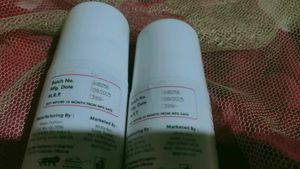 Underarm Whitening Roll On.