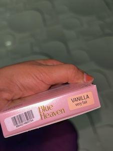 Blue Heaven Get Bright Compact Powder