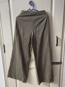 Stylish Wide-Leg Trousers