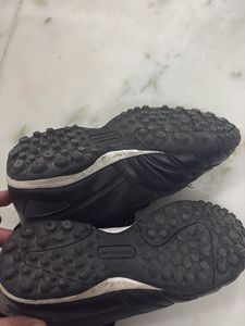 Red Tape baby black shoes 4-5 years old