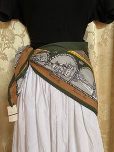Elegant Kensington Palace Scarf