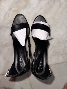 Chic Black Block Heel Sandals (wore only once)