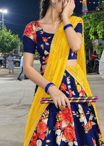 Navy Blue Floral Print Lehenga Choli Set💙💛