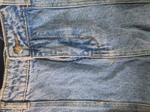 Stylish High-Waisted Denim Jeans