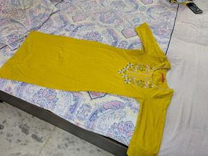 Elegant Yellow Embroidered Kurta