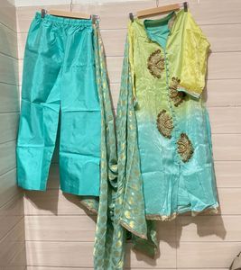 Zari work Elegant Teal &amp; Lime Kurta Set with banar