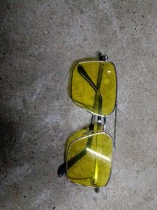 Stylish Yellow Tinted Sunglasses