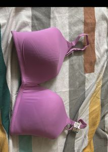 Comfortable Navy Seamless Sports Bra