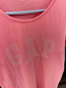 Pink GAP Tshirt