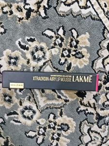 Lakme Xtraordin-Airy Lip Mousse