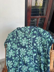 Beautiful Blue &amp; Green Floral Short kurta