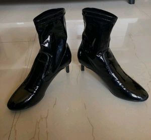 Zara Ankle Boot (patent shiny Pu Leather)