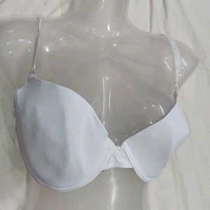 🪔 Classic White Padded Bra