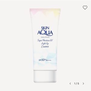 Skin Aqua Super Moisture UV Light Up Essence