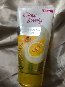 Glow & Lovely Bright Facewash