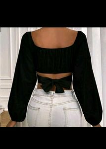 CROP TOP WITH BACK KNOT