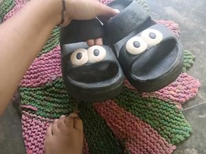 Cute Black Slip-on Slippers