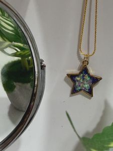 Star Pendant Necklace
