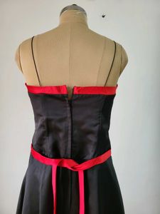 Chic Black &amp; Red Strapless Dress