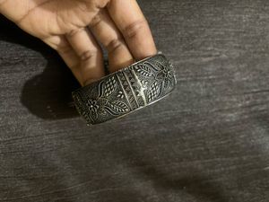 SILVER oxidized bangle