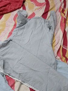 Elegant Grey Kurta Set with Floral Embroidery
