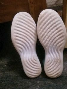 Softsters Columbus Sports Shoes Size 7