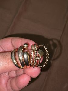 H&amp;M Set of 6 Chic Gold-Tone Rings